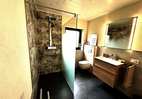 20240530_141007848_iOS