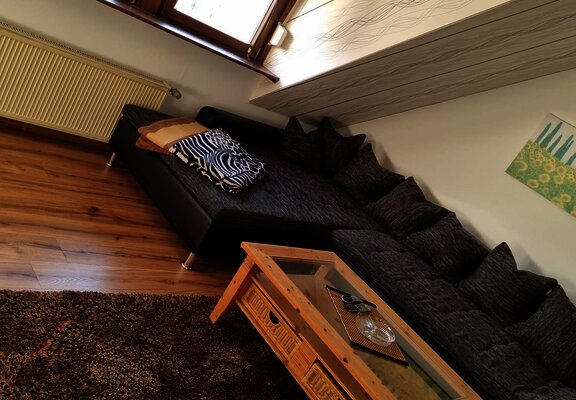 D1AFB75A-1317-44EF-A4E4-5B295E844049