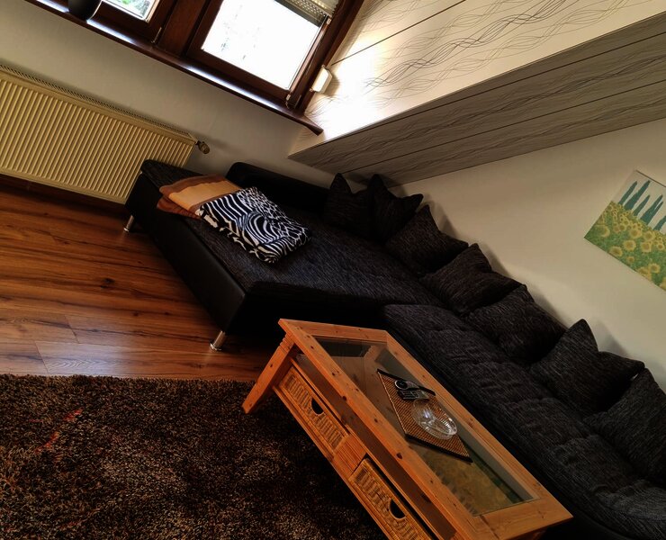 D1AFB75A-1317-44EF-A4E4-5B295E844049