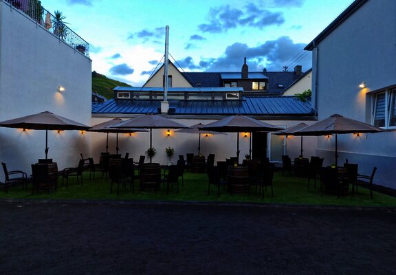 Sitzgelegenheiten Außen