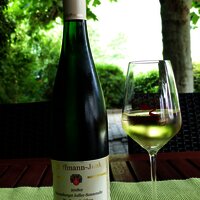 Weinflasche und Weinglas