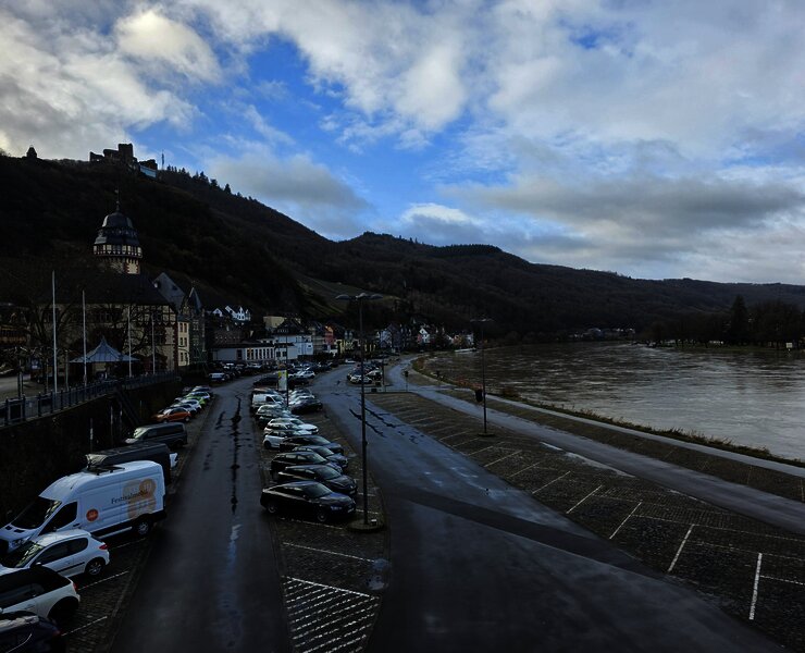 Parkplatz Süd Moselufer Bernkastel
