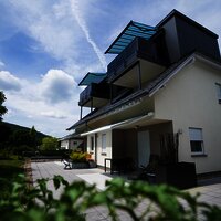 Balkone zu den Weinbergen