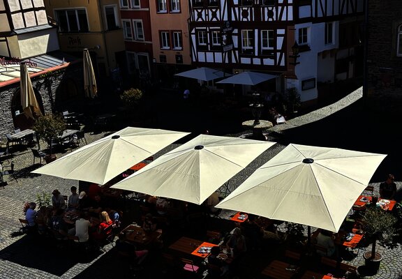 Außenbereich und Sitzplätze Pezzeria Europa