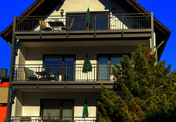 Haus Berghof Ansicht Balkon mit Blick zur Mosel