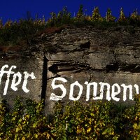 Juffer Sonnenuhr: inmitten der Weinberge
