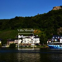 Aussenansicht Villa Mosella mit Mosel und Burg
