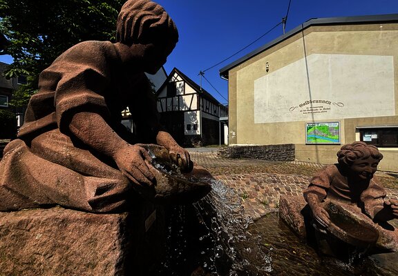Goldgräberbrunnen Wasser