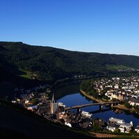 Ausblick auf die Stadt un den Mosellauf
