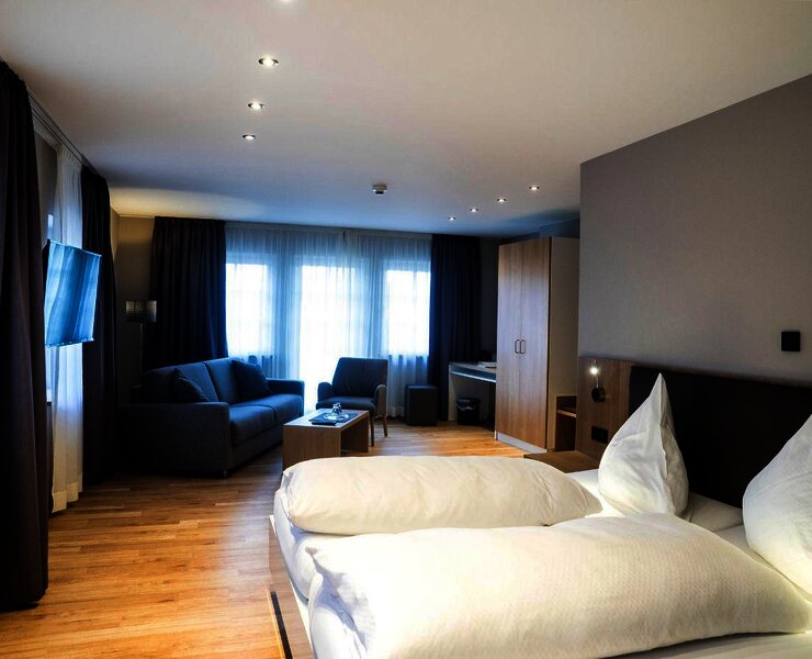 Großes Balkonzimmer im Stammhaus