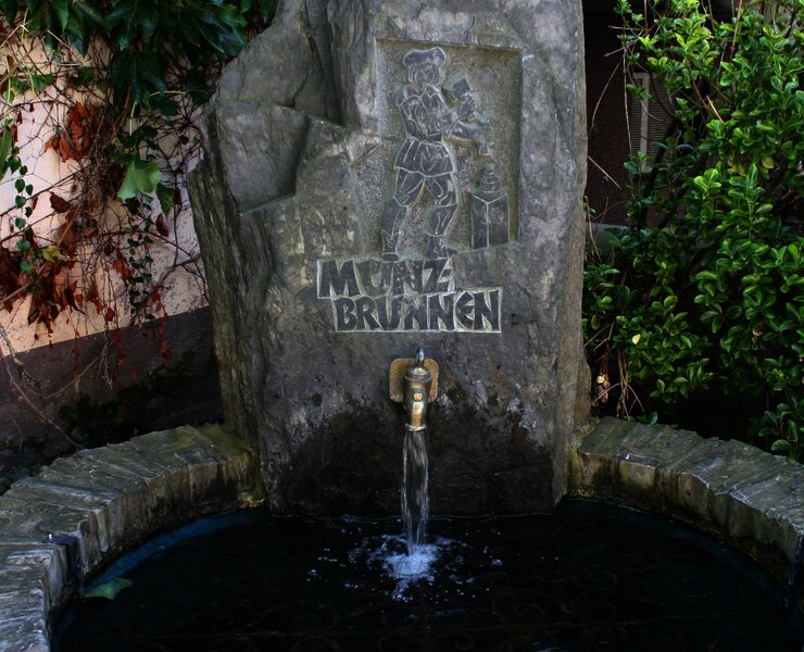 Startpunkt: Münzbrunnen an der Villa Romana