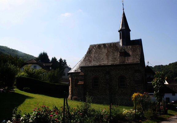 Katholische Kirche in Burgen