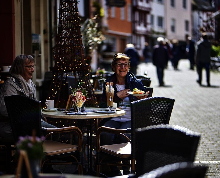 Verweilen im Bistro Mendel