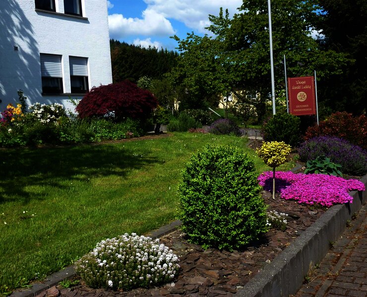 Kurz vor Hofeinfahrt