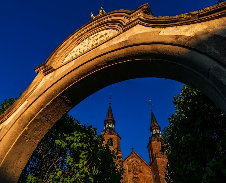 Dom des Saargaus Katholische Pfarrkirche St. Bartholomäus in Helfant, Saargau