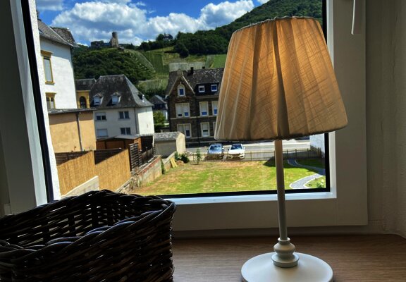 BurgblickausdemKüchenfenster