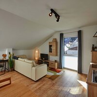 Küche und Wohnzimmer