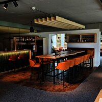 Restaurant/Bar