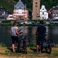 Auf dem Mosel-Radweg bei Bernkastel-Kues