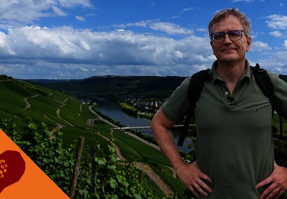 Wandern an der Mosel auf dem Klettersteig in Erden