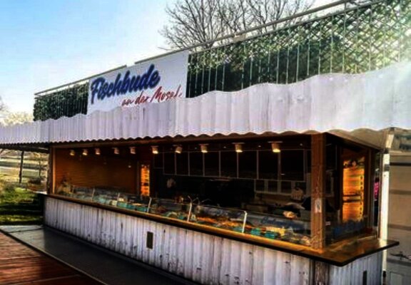 Fischbude an der Mosel