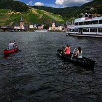 Sport_Mosel_Sommer_Perso_Schiff_Weinberg_Bernkaste