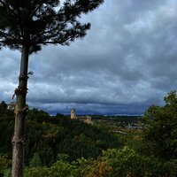 Ausblick auf die Burg Landshut vom Jodlerplatz