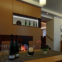 Detailansicht der Vinothek des Weinguts Bottler