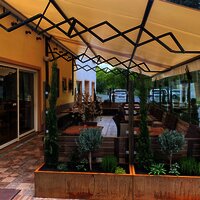 Außenbereich mit Überdachung