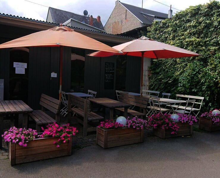 Unsere Straußwirtschaft ist im Sommer geöffnet