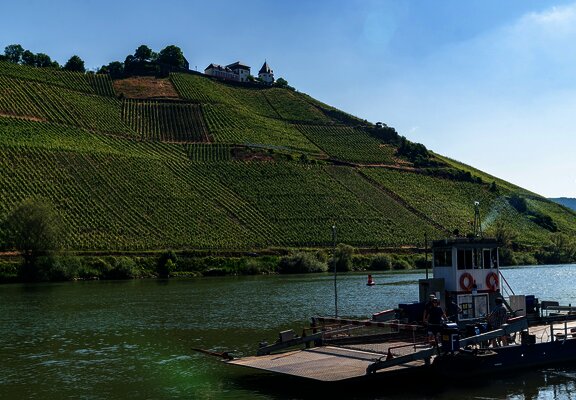 Fähre in Pünderich