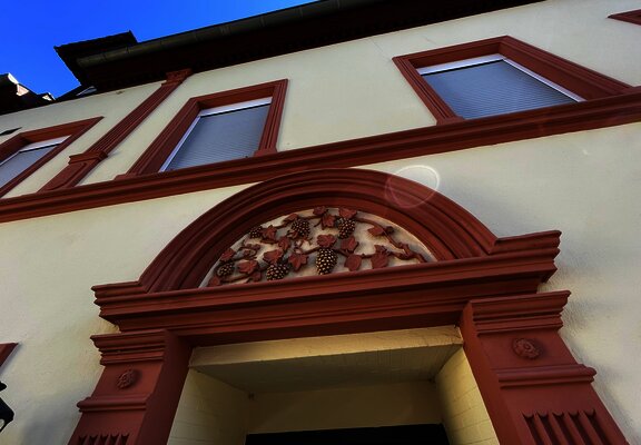 Weintrauben vor der Tür