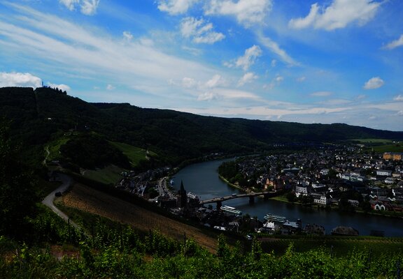 Aussichtsplattform oberhalb von Bernkastel