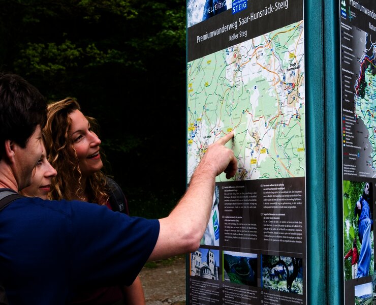 Stele am Keller Steg