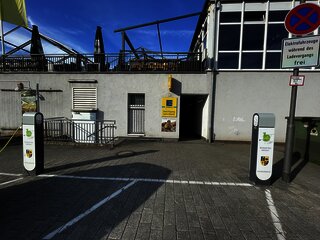 Ladestationen weite Ansicht