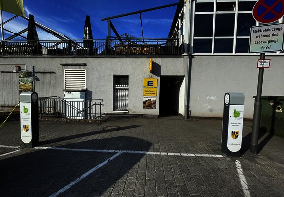 Ladestationen weite Ansicht
