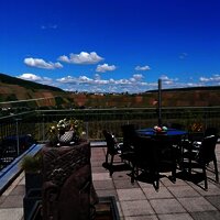 Terrasse mit Blick über die Weinberge