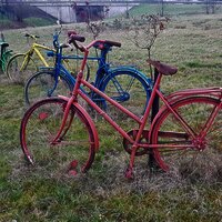 Ortseingang Esch mit Rädern