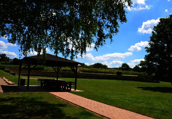 Schöner Rastplatz am Mosel-Radweg bei Besch
