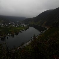 Blick auf Ruine Metternich oberhalb Beilstein und Ellenz