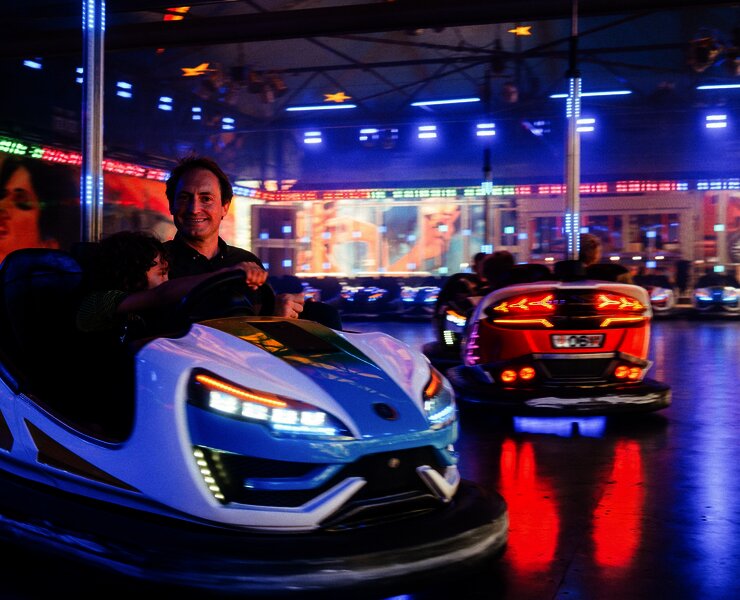 Rummel und Markt am Kueser Moselufer