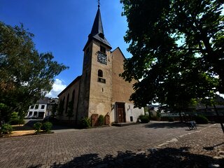 Neum_Dhron_Pfarrkirch_Maria_Himmelfahrt