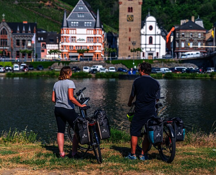 Auf dem Mosel-Radweg bei Bernkastel-Kues
