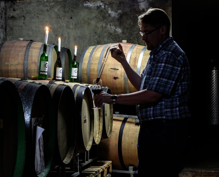 Weingut Gindorf Kellerarbeit