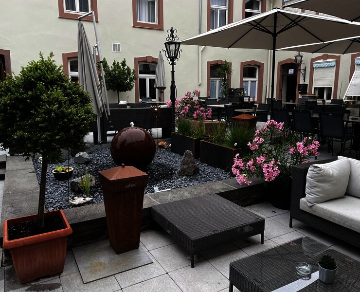 Außenbereich Piesorter Goldtröpfchen