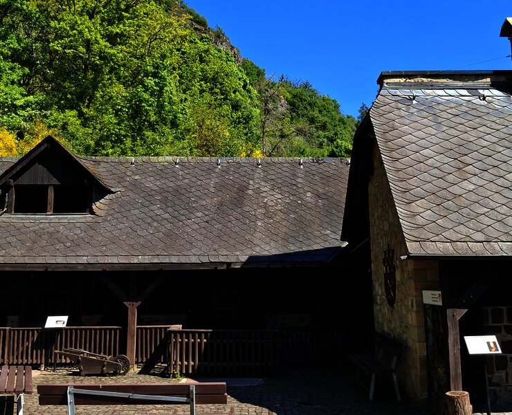 Das Bild zeigt die Fischbacher Kupferhütte.