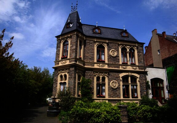 Hausansicht Weingut Leo Schwab