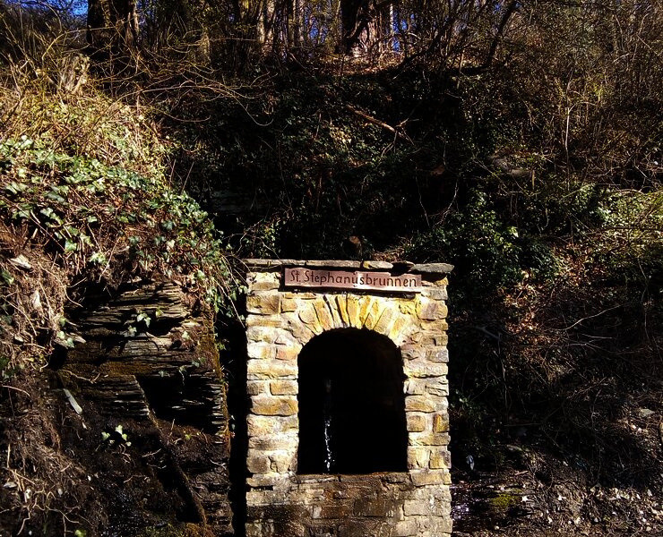 St. Stephanusbrunnen, Erfrischung am Weinlagenweg