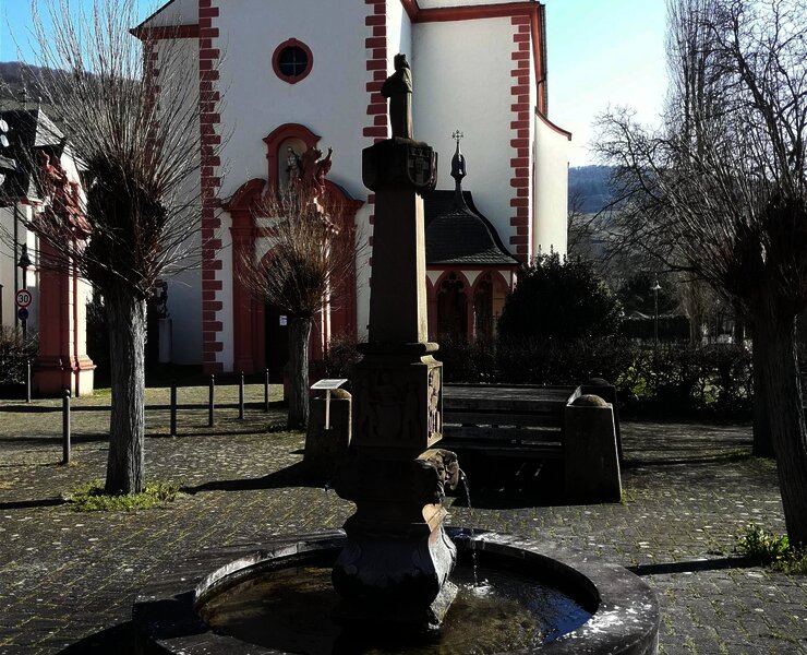 Pfarrer-Johannes-Hau-Brunnen
