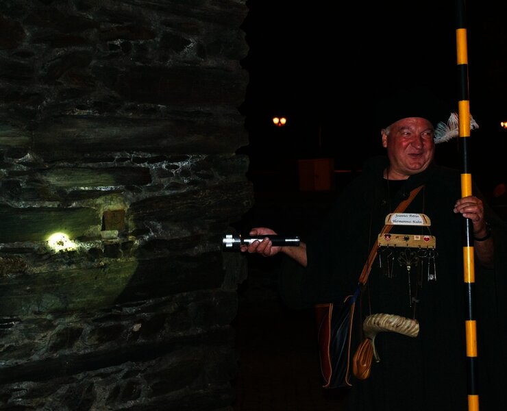 Nachtwächter mit Schlüsseln